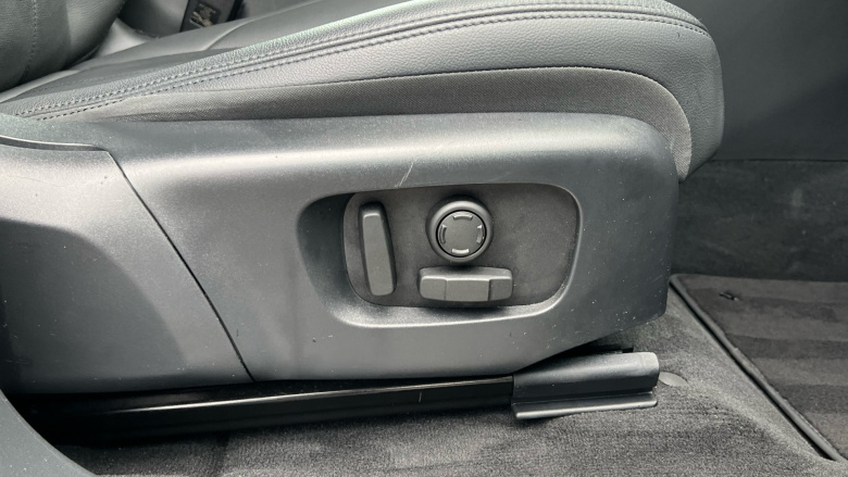 Land Rover Range Rover Evoque 1.5 P300e Dynamic SE 5dr Auto Hatchback